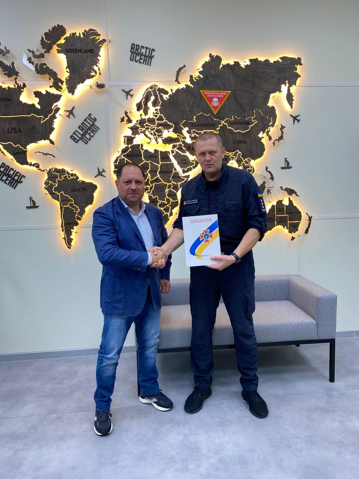 A memorandum of cooperation has been signed between the Ukrainian Association for Humanitarian Demining and Recovery and the State Emergency Service of Ukraine. 